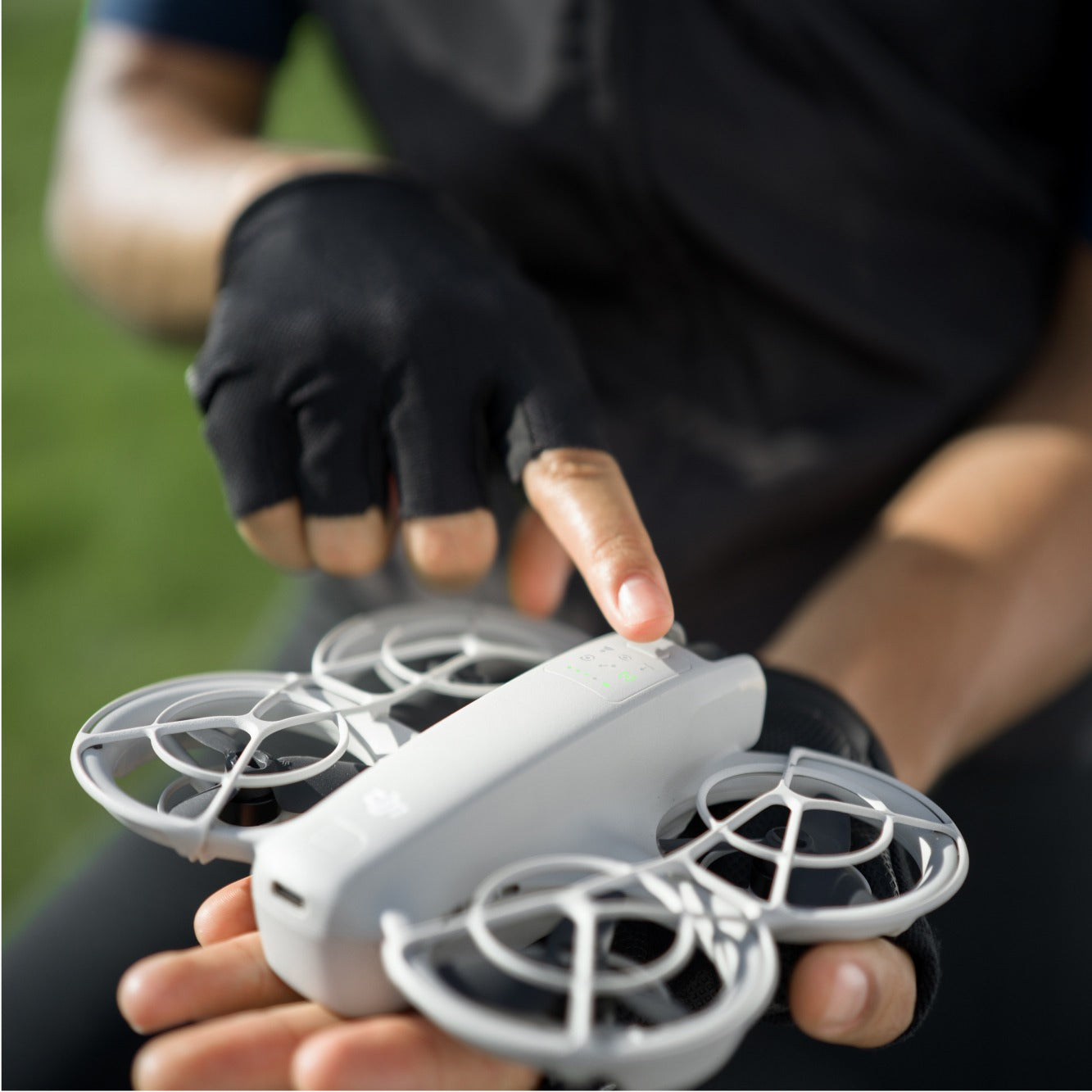 Dron DJI NEO Fly More Combo